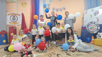 "Норильчата - Спортивные ребята!" в 1 младших группах "Норильчата - Спортивные ребята!" в 1 младших группах.